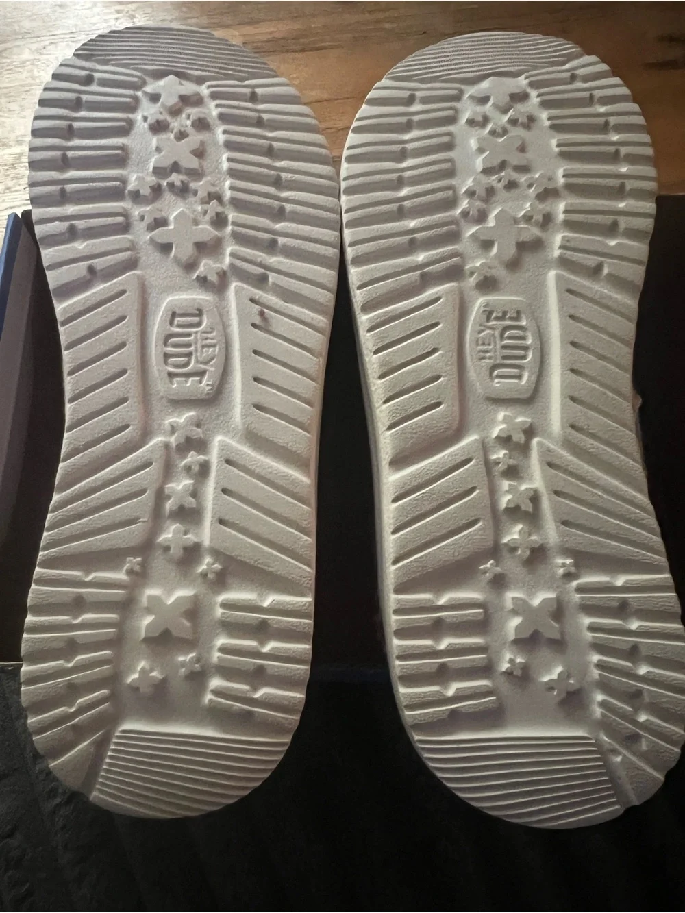 Hey Dude Wendy Slip Surf Baja Women’s 8 BNWT